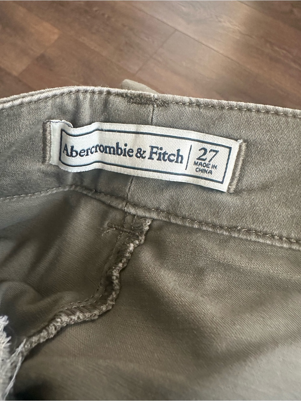 Abercrombie & Fitch Women’s Olive Green Jeans - Size 27